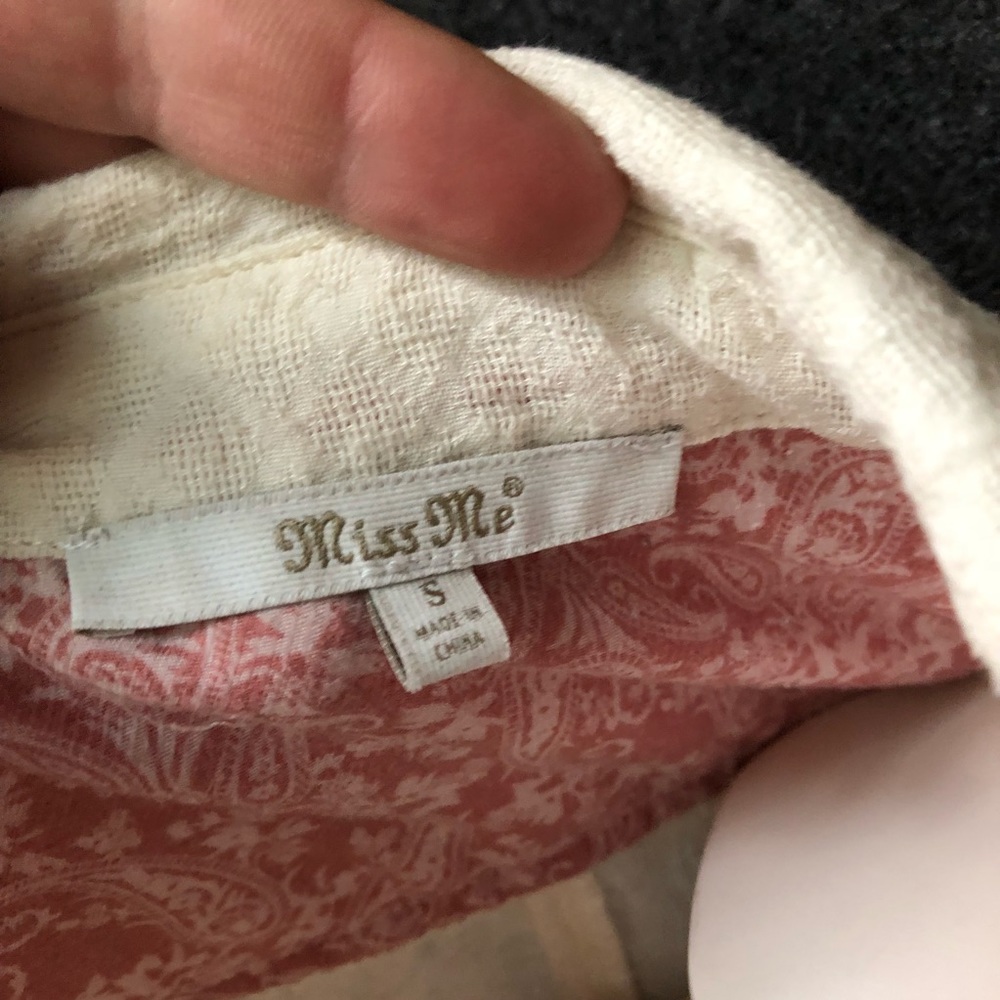 Miss me button down top - Picture 7 of 8